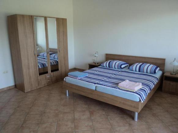 Apartments Delfini Sveti Filip i Jakov Bagian luar foto