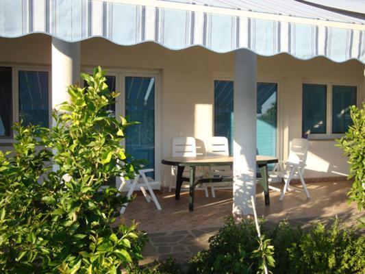 Apartments Delfini Sveti Filip i Jakov Bagian luar foto