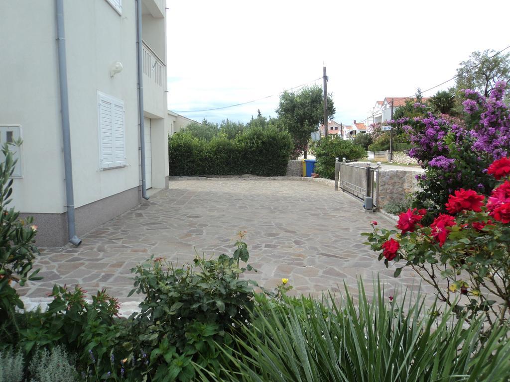 Apartments Delfini Sveti Filip i Jakov Bagian luar foto